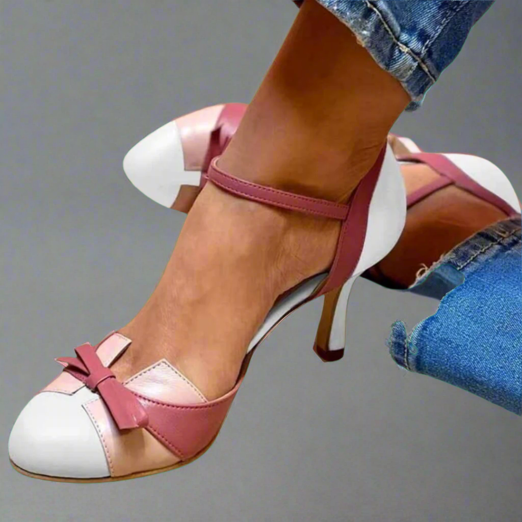 Bellarosa | Sandalias coloridas con nudo y tira, punta redonda