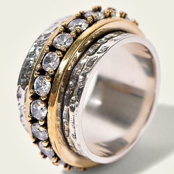 Anillo vintage de oro y plata con circonitas