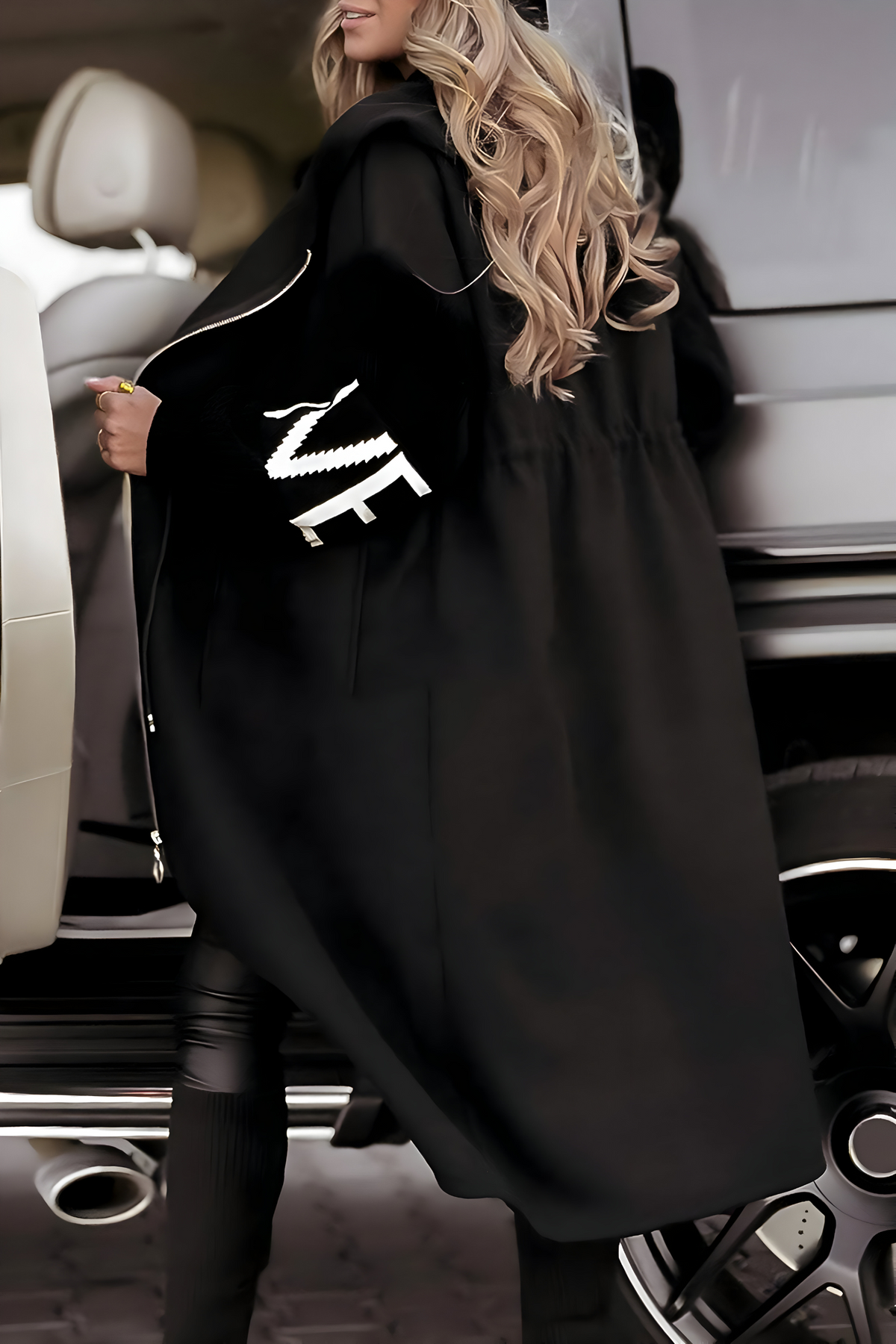 Charia | Elegant Hooded Coat