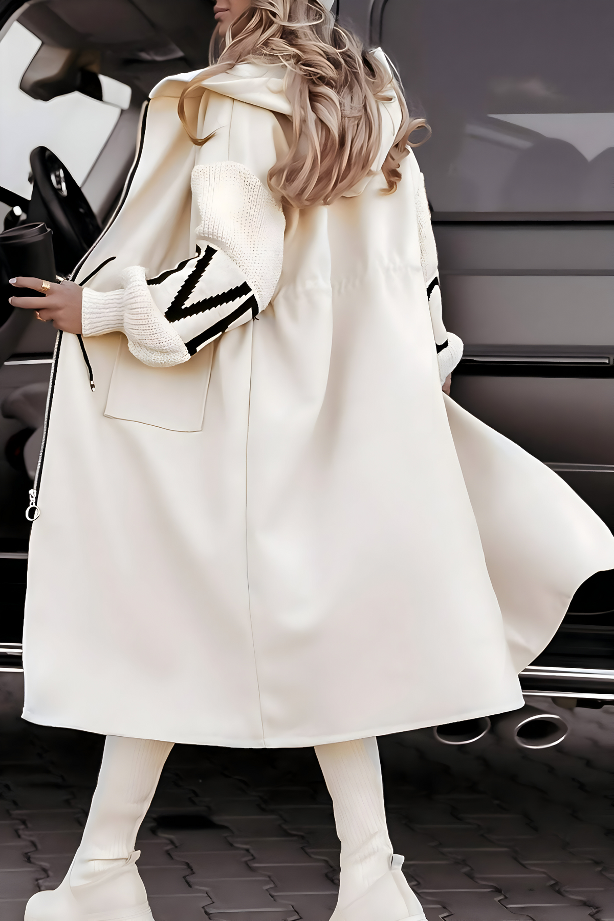 Charia | Elegant Hooded Coat