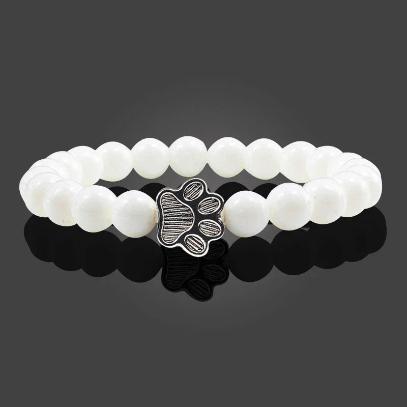 Pulsera con huellas de patas decoradas