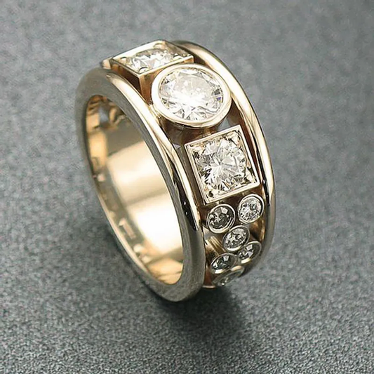 Anillo vintage de oro con circonitas